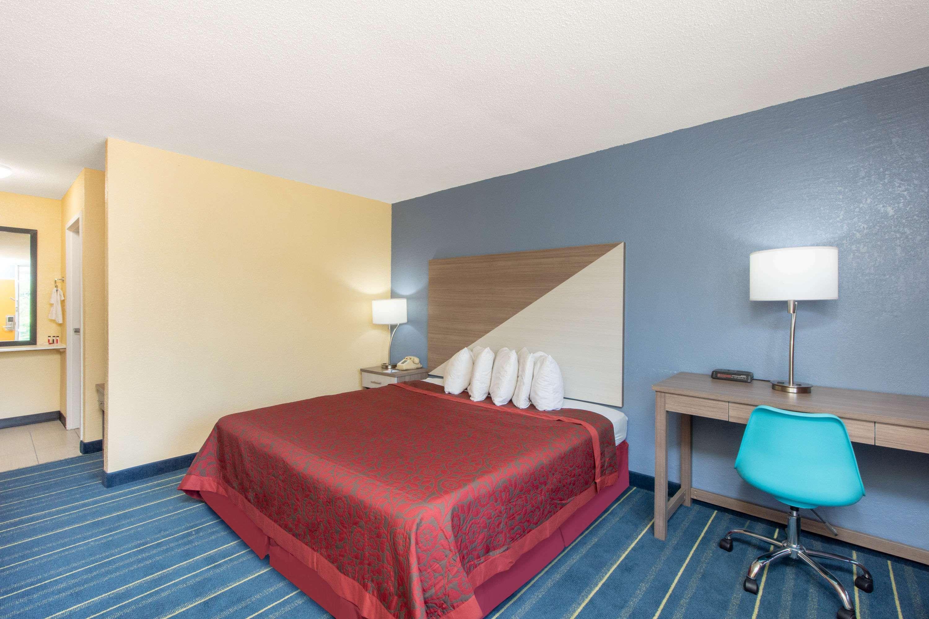 Days Inn By Wyndham Salem, Il Экстерьер фото