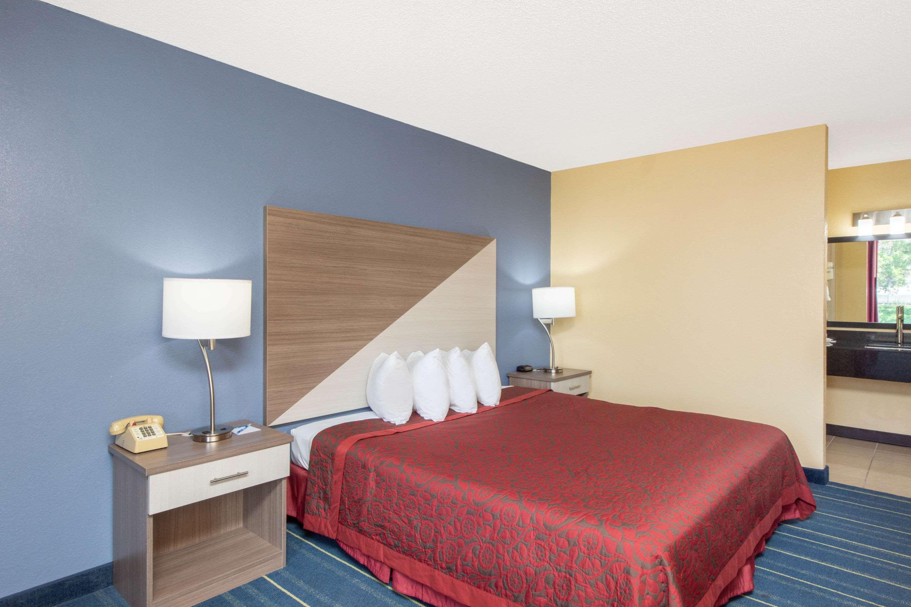 Days Inn By Wyndham Salem, Il Экстерьер фото