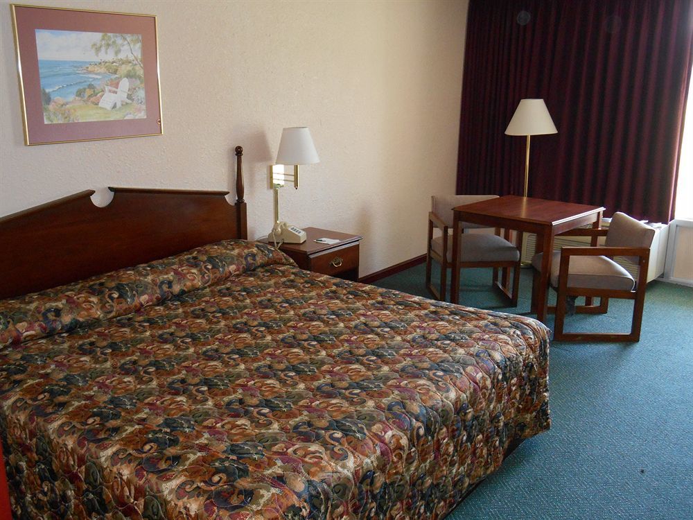 Days Inn By Wyndham Salem, Il Экстерьер фото